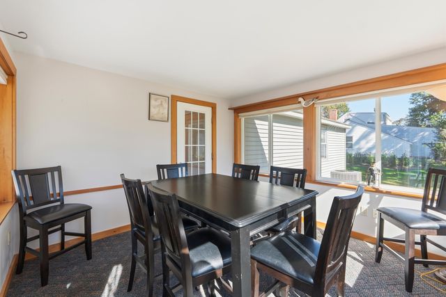 25 Moulton Road, Hampton, NH 03842