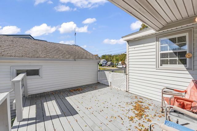 25 Moulton Road, Hampton, NH 03842