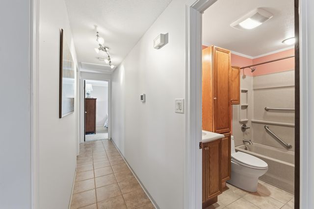 25 Moulton Road, Hampton, NH 03842