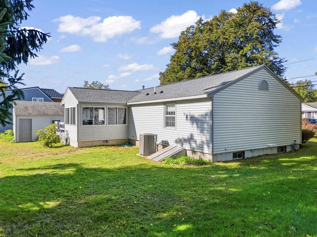 25 Moulton Road, Hampton, NH 03842