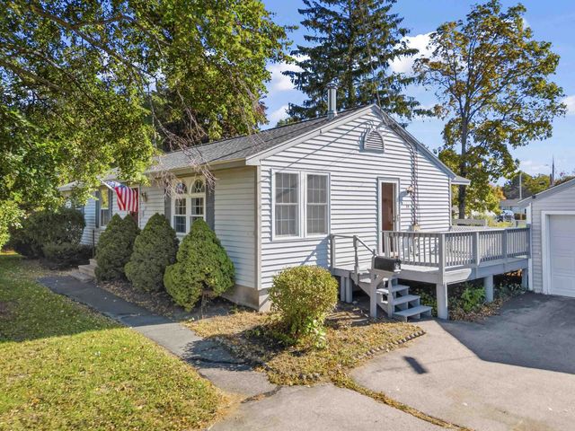 25 Moulton Road, Hampton, NH 03842