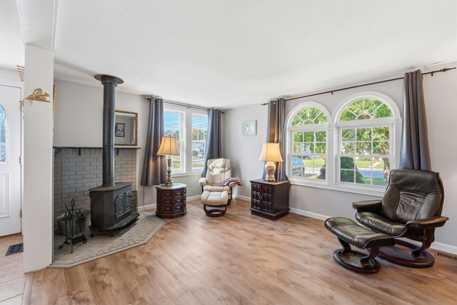 25 Moulton Road, Hampton, NH 03842