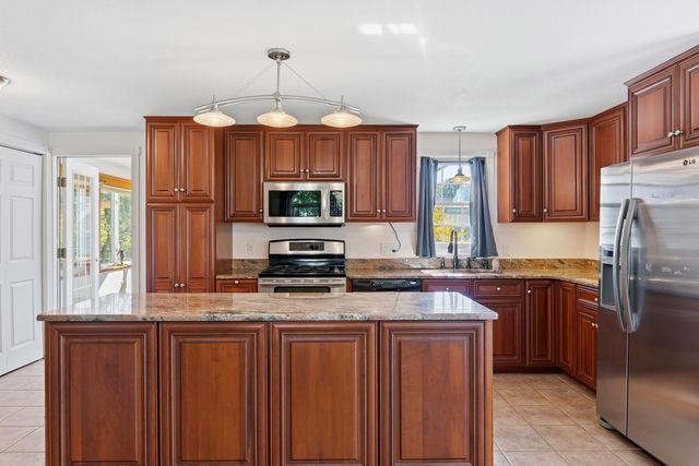 25 Moulton Road, Hampton, NH 03842