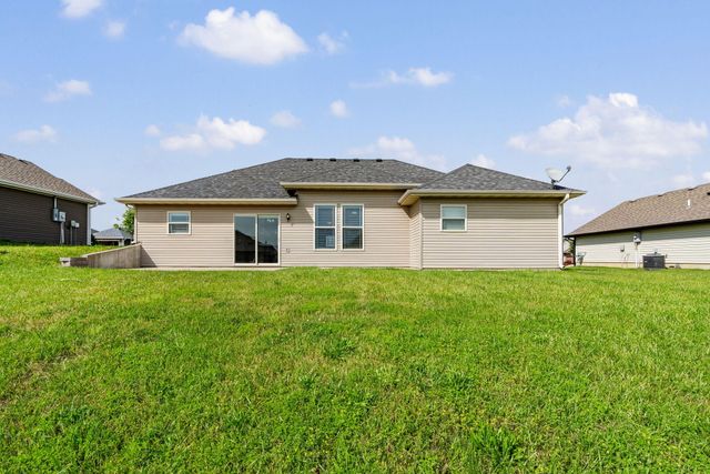 3600 MEANDERING CT, Columbia, MO 65202