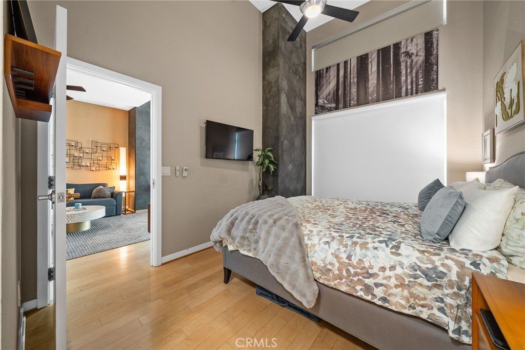 Image 13 of property listing at 800 The Mark 102, San Diego, CA 92101