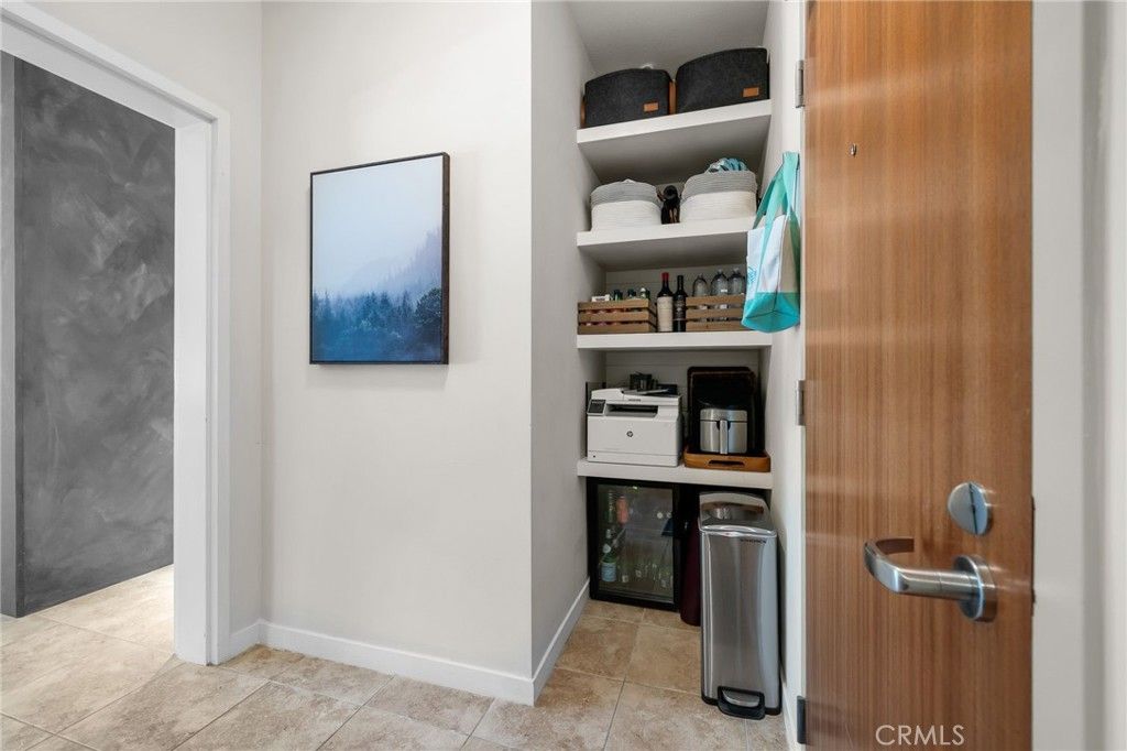 Image 18 of property listing at 800 The Mark 102, San Diego, CA 92101