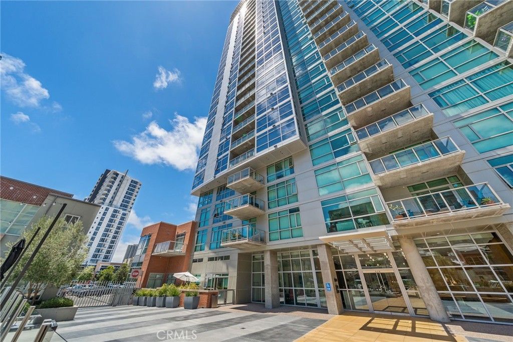 Image 20 of property listing at 800 The Mark 102, San Diego, CA 92101