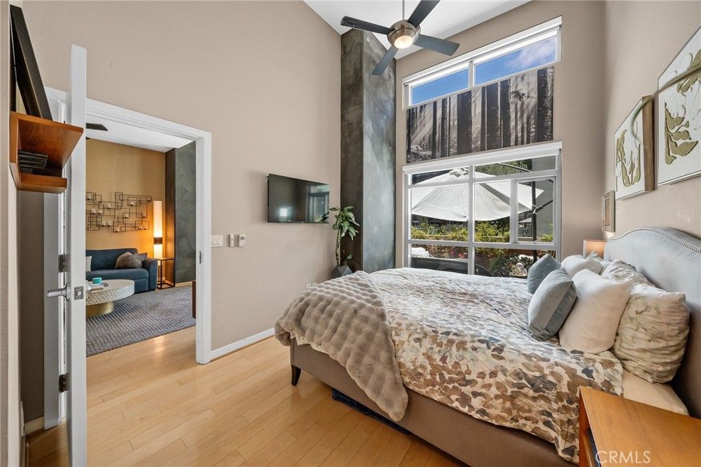 Image 9 of property listing at 800 The Mark 102, San Diego, CA 92101