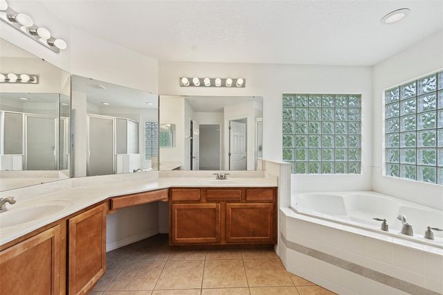 10075 BAYWATER BREEZE DRIVE, Orlando, FL 32827