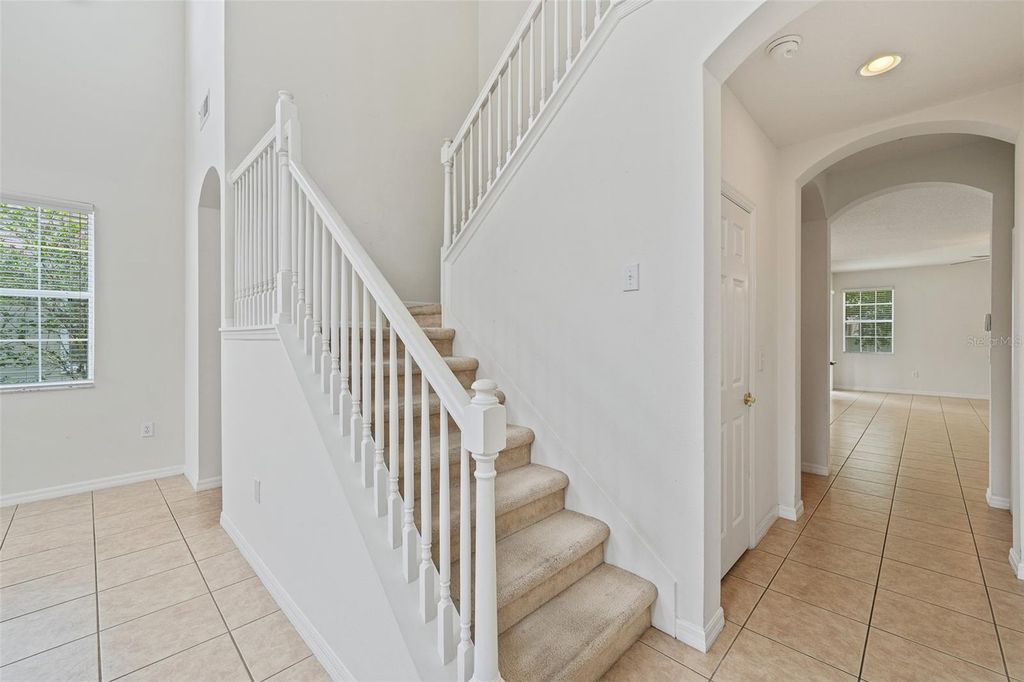 Image 20 of property listing at 10075 BAYWATER BREEZE DRIVE, Orlando, FL 32827