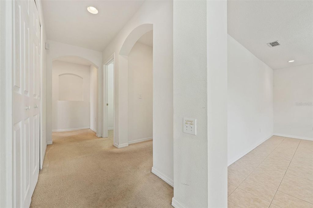 Image 21 of property listing at 10075 BAYWATER BREEZE DRIVE, Orlando, FL 32827