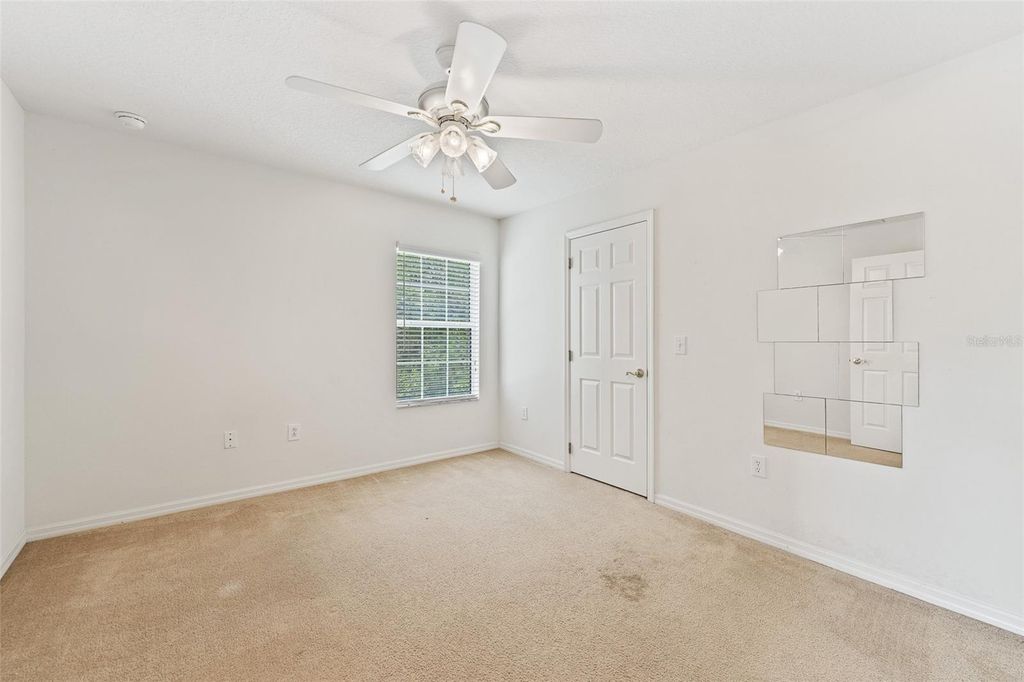 Image 31 of property listing at 10075 BAYWATER BREEZE DRIVE, Orlando, FL 32827