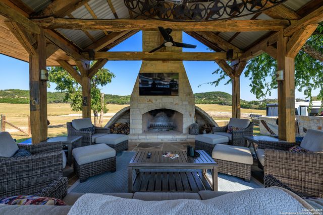 3366 Ranch Rd 965, Fredericksburg, TX 78624