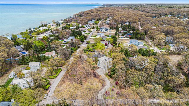 51212 Deer Park Drive, Grand Beach Vllg, MI 49117