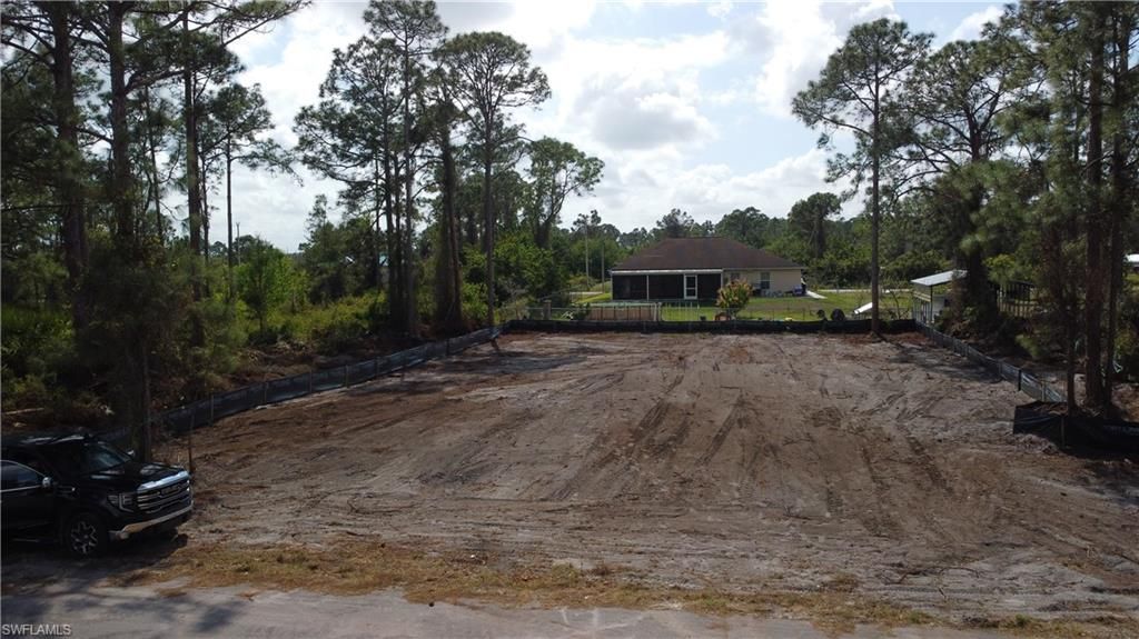 720 Lopez ST E, LEHIGH ACRES, FL 33974 — photo 2