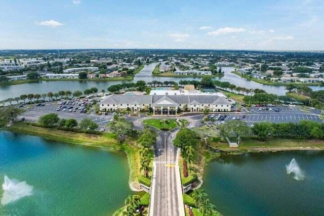 205 Wellington M, West Palm Beach, FL 33417