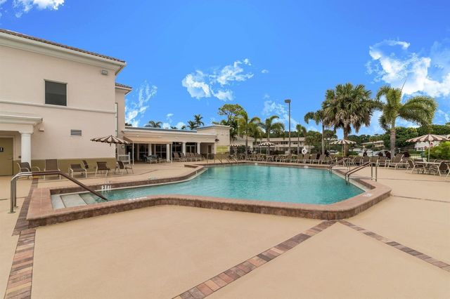 205 Wellington M, West Palm Beach, FL 33417