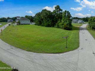 800 Lake Willow Way, Holly Ridge, NC 28445