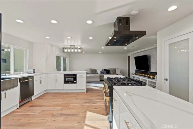 1312 Peacock Hill, North Tustin, CA 92705