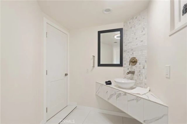 1312 Peacock Hill, North Tustin, CA 92705