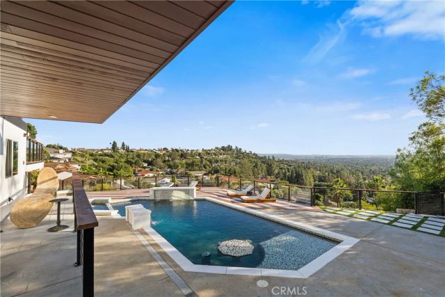 1312 Peacock Hill, North Tustin, CA 92705