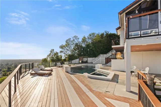 1312 Peacock Hill, North Tustin, CA 92705