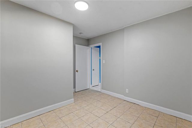2117 Bowen Boulevard, Winston-salem, NC 27105