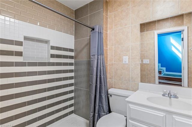 2117 Bowen Boulevard, Winston-salem, NC 27105