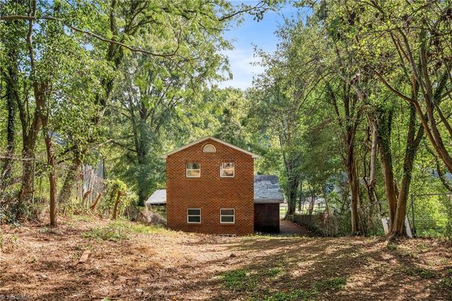 2117 Bowen Boulevard, Winston-salem, NC 27105