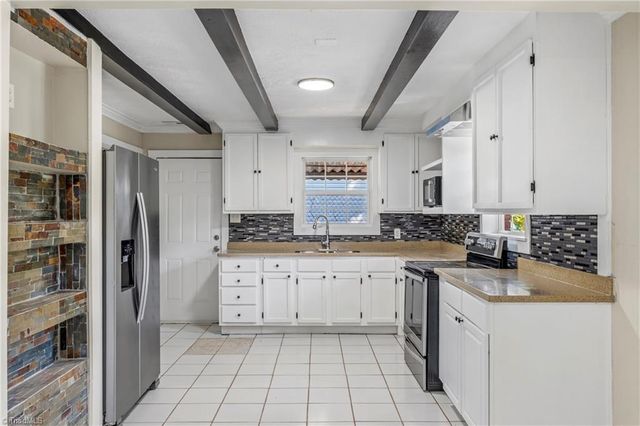 2117 Bowen Boulevard, Winston-salem, NC 27105
