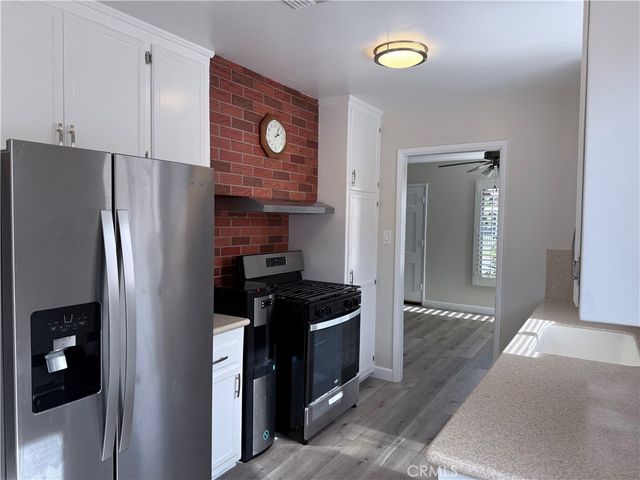 6857 Chimineas, Reseda, CA 91335