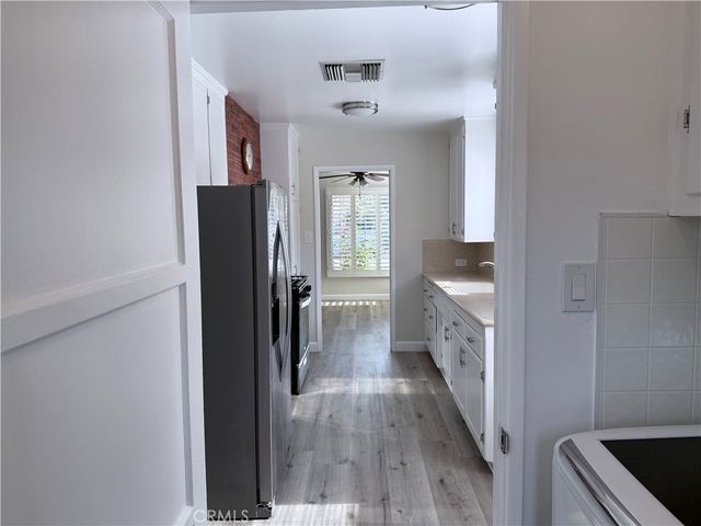 6857 Chimineas, Reseda, CA 91335