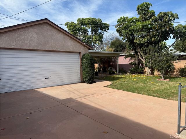 6857 Chimineas, Reseda, CA 91335