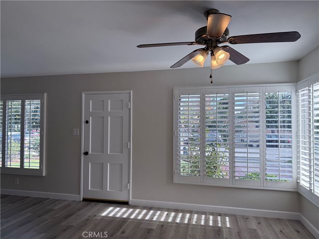 6857 Chimineas, Reseda, CA 91335