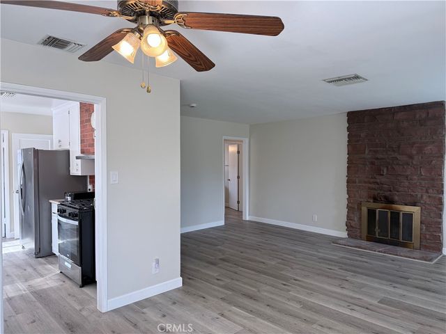 6857 Chimineas, Reseda, CA 91335