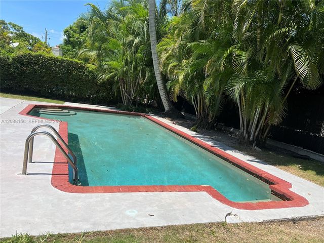 8025 SW 62nd Pl 0, Miami, FL 33143