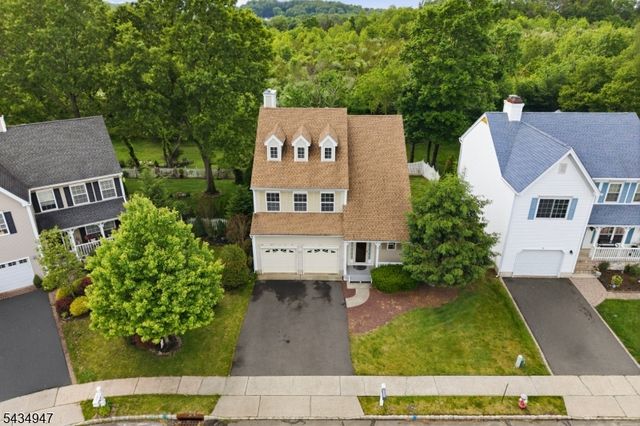 96 Magellan Way, Franklin Twp., NJ 08823