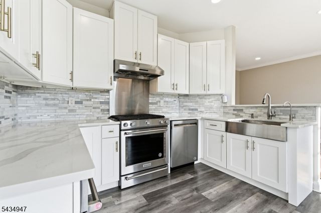 96 Magellan Way, Franklin Twp., NJ 08823