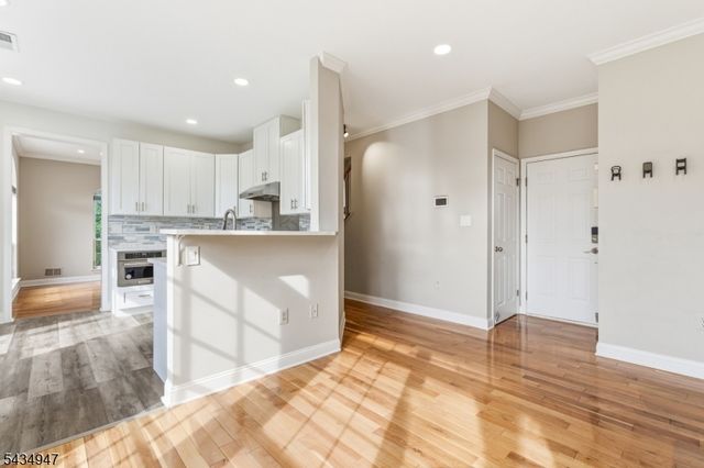96 Magellan Way, Franklin Twp., NJ 08823