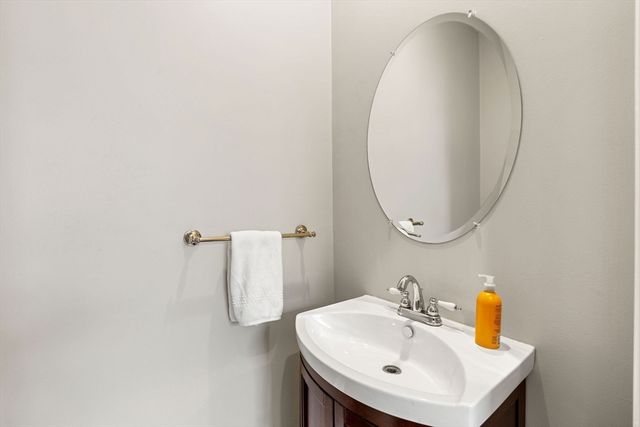 32 Daniel Lucy Way, Newburyport, MA 01950