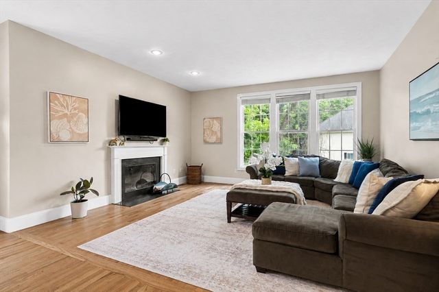 32 Daniel Lucy Way, Newburyport, MA 01950