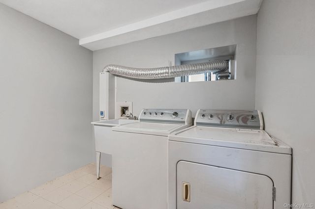 21910 132nd Road, Laurelton, NY 11413