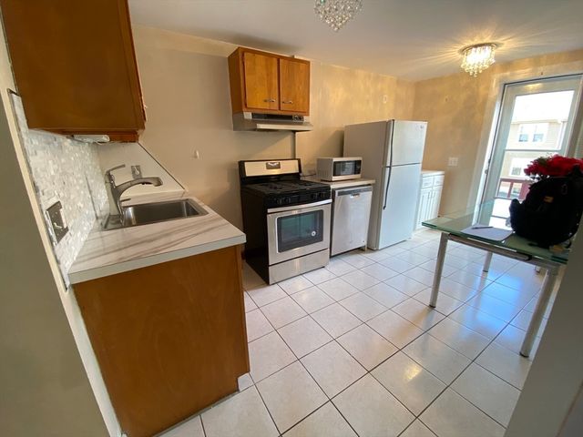 378A Boylston Street 00, Newton, MA 02459