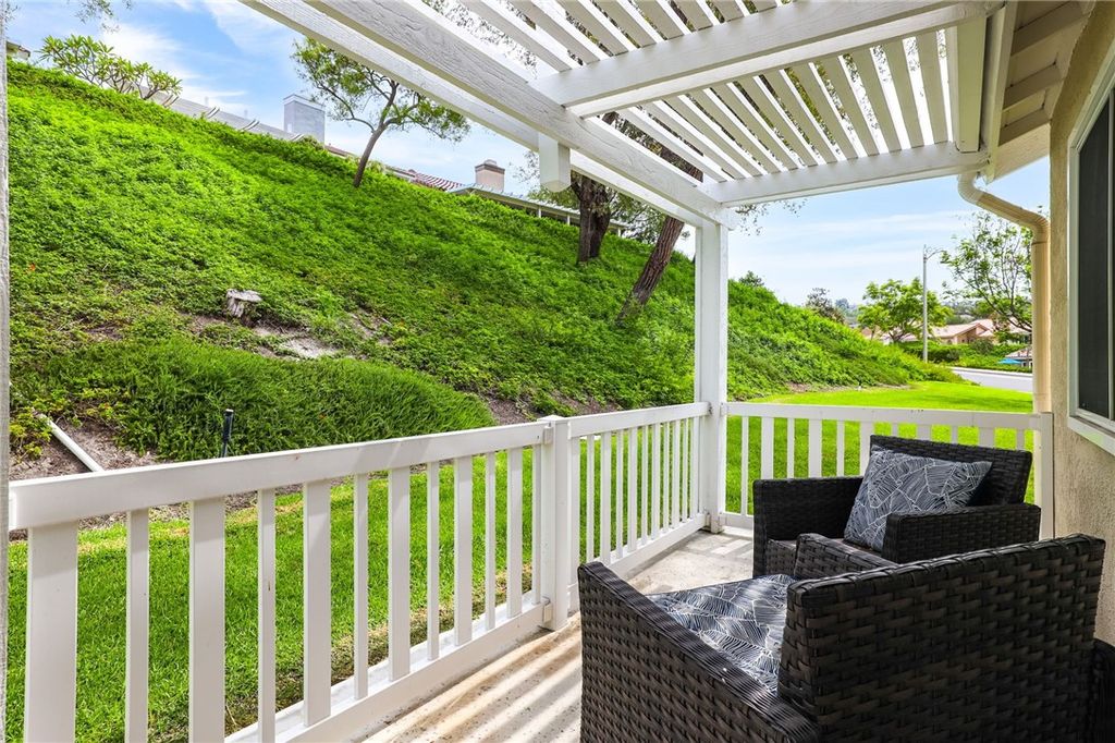 28275 Zurburan, Mission Viejo, CA 92692 — photo 5