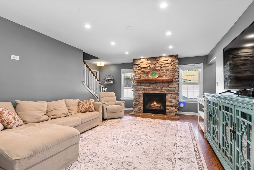 3348 W 99th Street, Evergreen Park, IL 60805 — photo 3