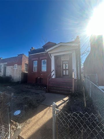 4330 Penrose Street, St Louis, MO 63115