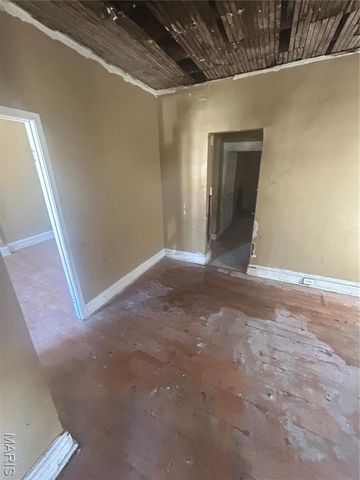 4330 Penrose Street, St Louis, MO 63115