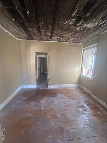 4330 Penrose Street, St Louis, MO 63115