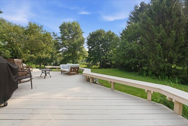 832 Wexford Court, Naperville, IL 60540