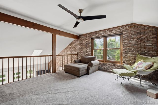 832 Wexford Court, Naperville, IL 60540
